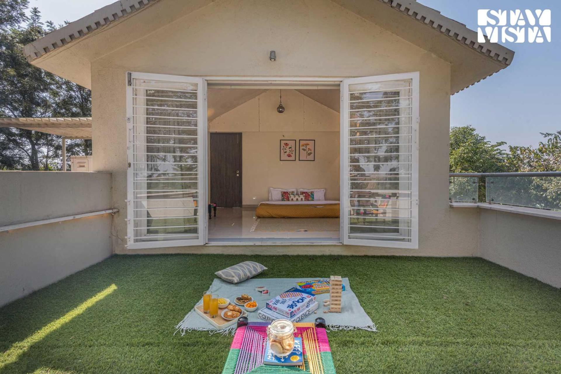 Stayvista'S Silver Grove - Serene Haven With Expansive Lawn & Terrace Nashik Exterior photo